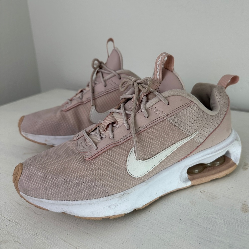 Nike Sneakers Womens 9.5 Air Max INTRLK Lite Pink DV5695-600 Low Top Athletic